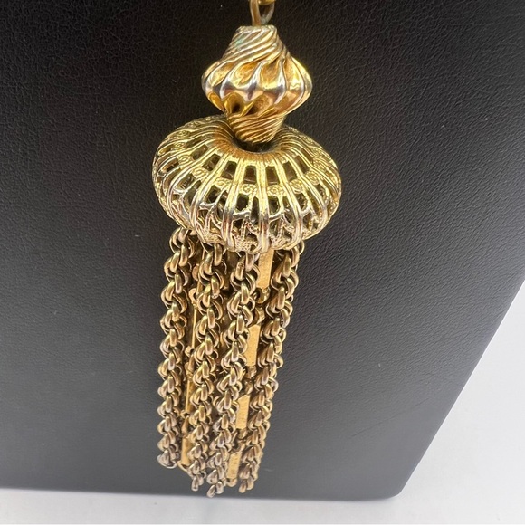 Rare Monet Damita Gold Tone Lariat Tassel Necklace Book Piece - Picture 4 of 10